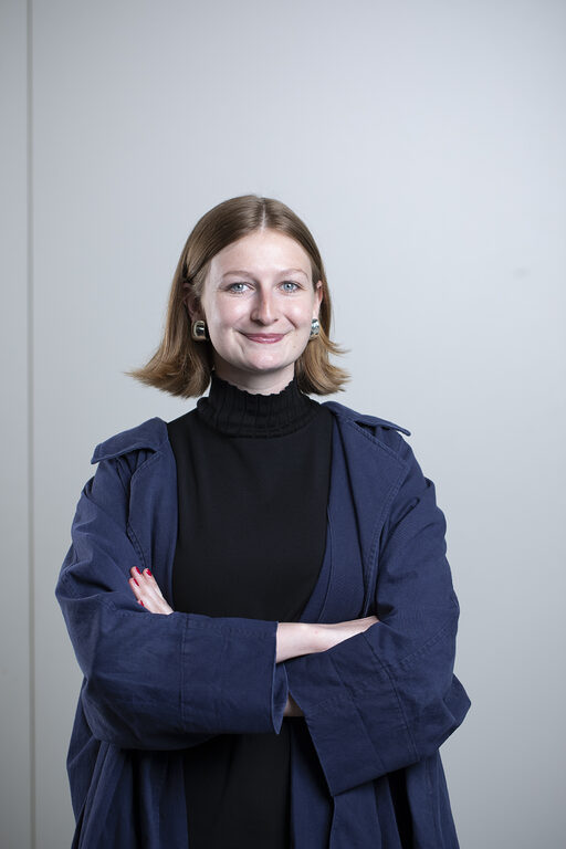 Lisa Raß, Portrait